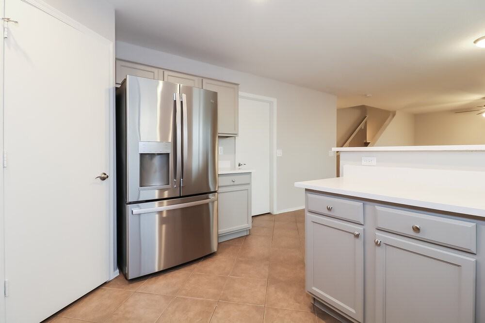 24254 W Desert Bloom St - Photo 7 of 17