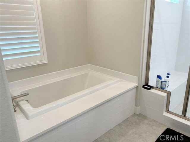 109 Chorus - Photo 3 of 8