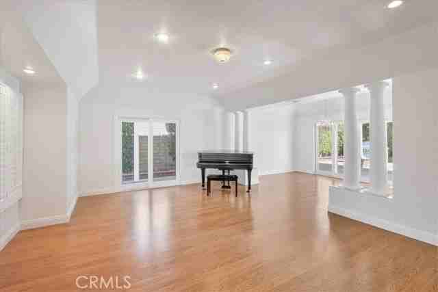 25912 Densmore Dr - Photo 6 of 8