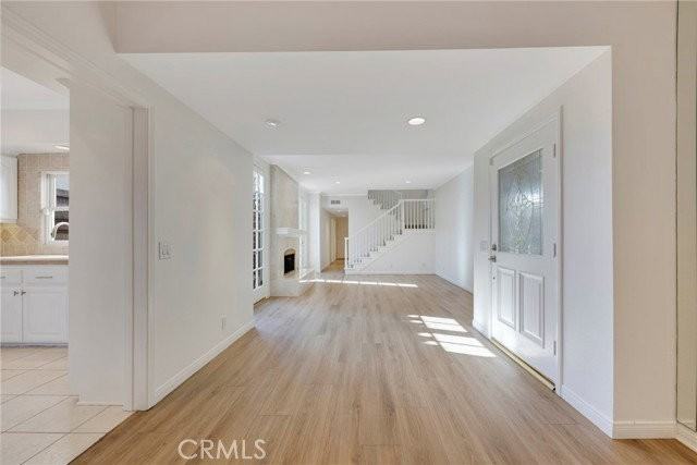 105 Via San Remo - Photo 2 of 8