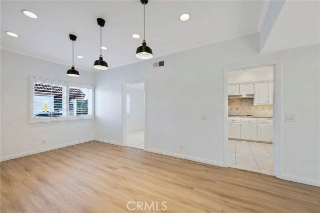 105 Via San Remo - Photo 4 of 8