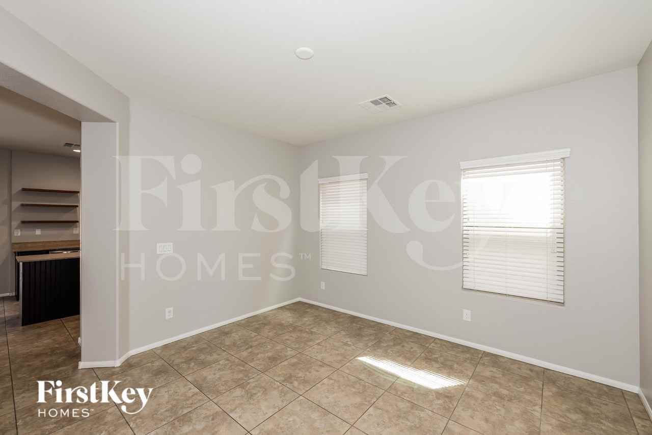 6726 Mojave Blush Dr - Photo 5 of 19