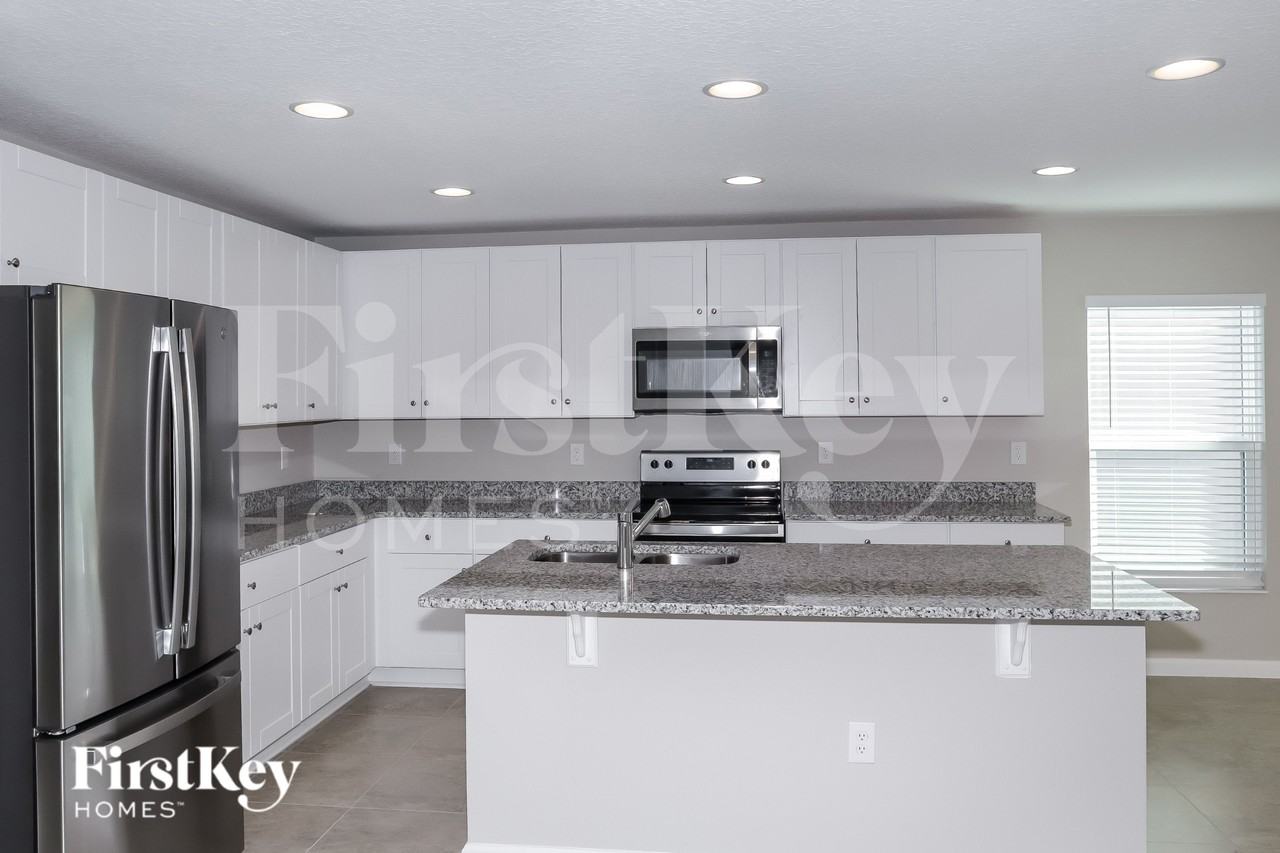 445 Earheart Dr - Photo 5 of 15