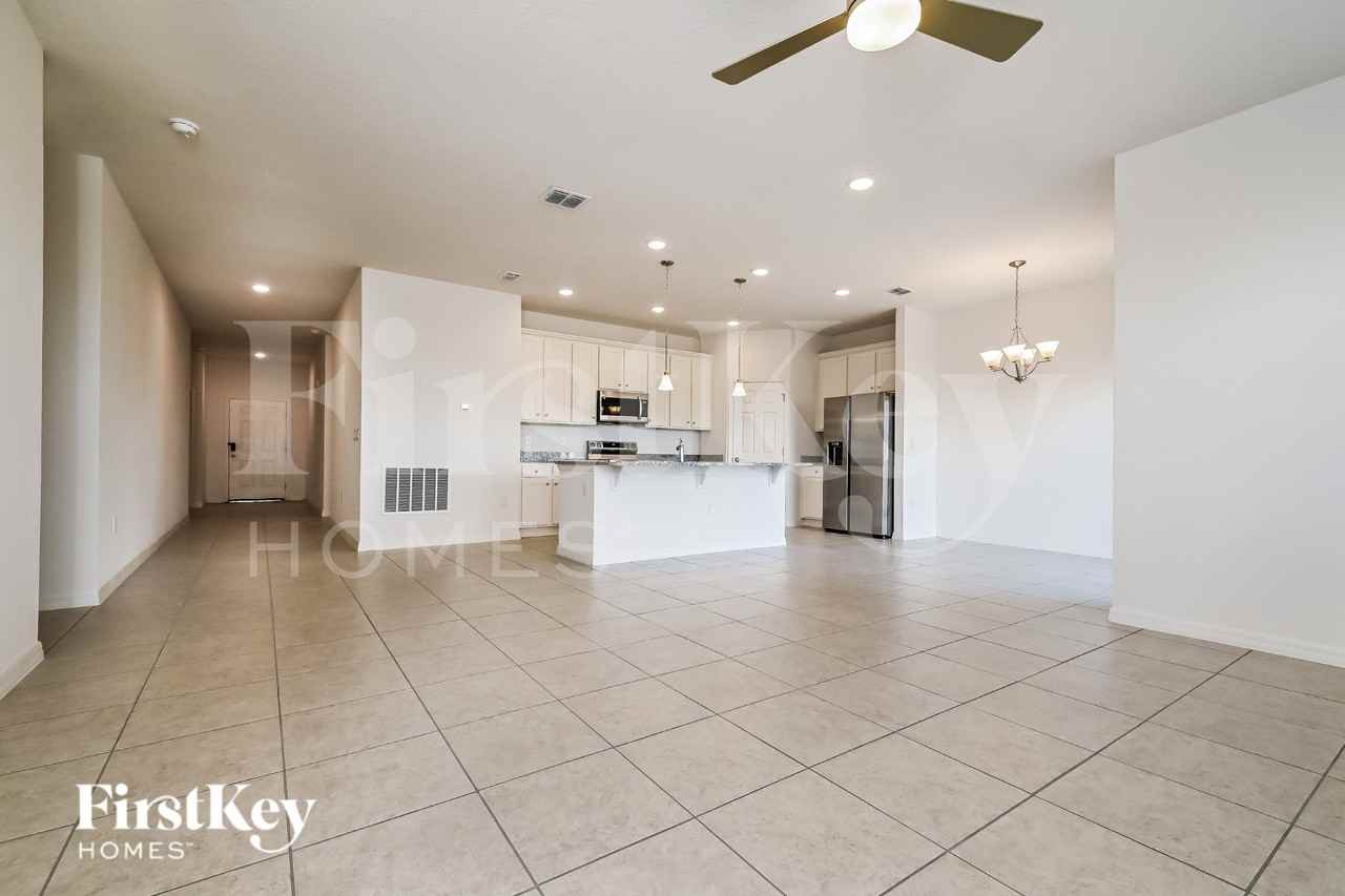 217 Windsor Reserve Dr - Photo 3 of 16