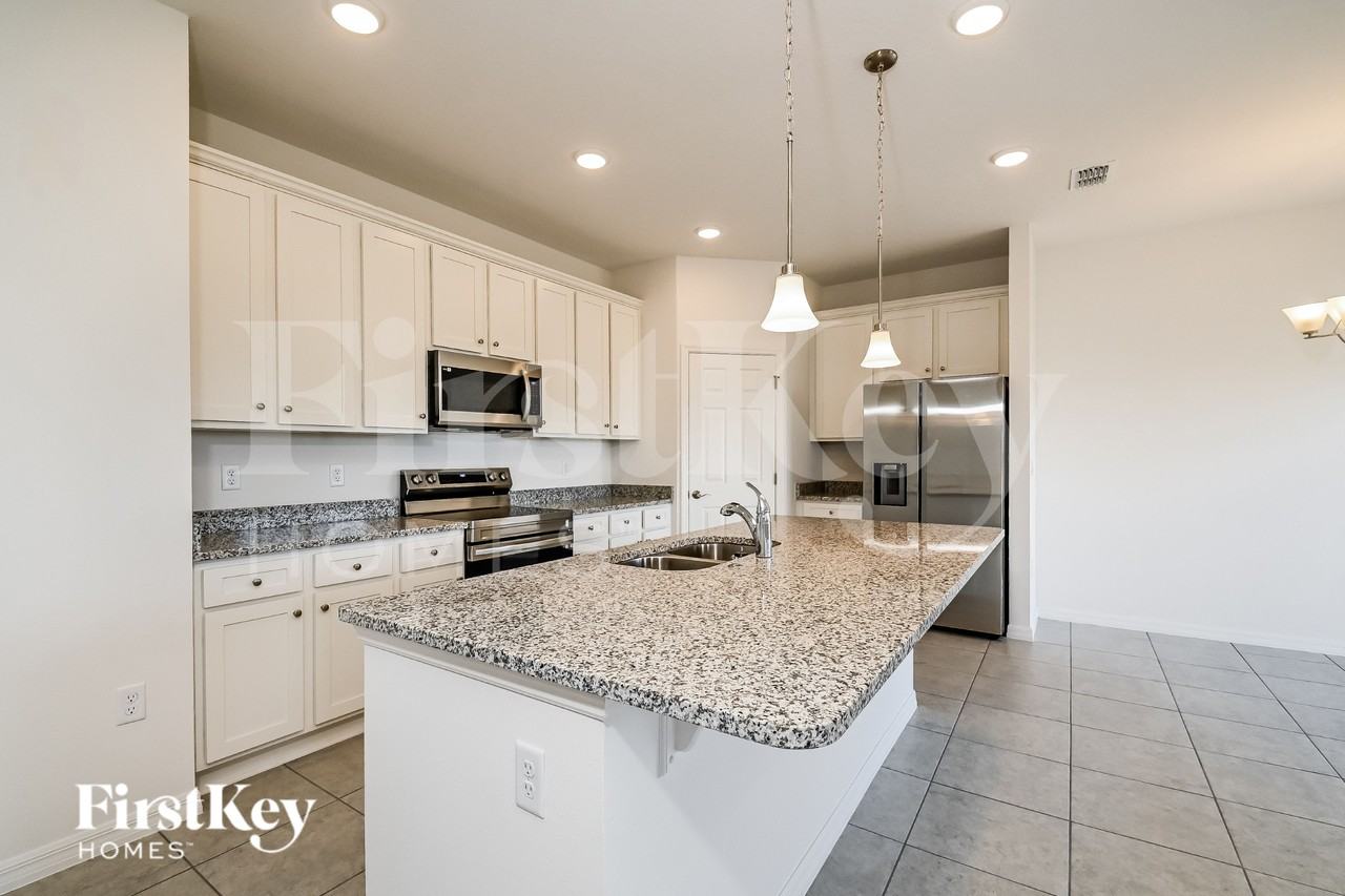 217 Windsor Reserve Dr - Photo 5 of 16