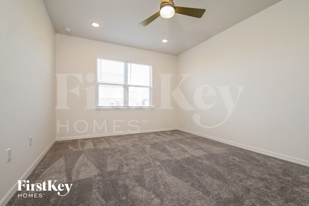 217 Windsor Reserve Dr - Photo 7 of 16