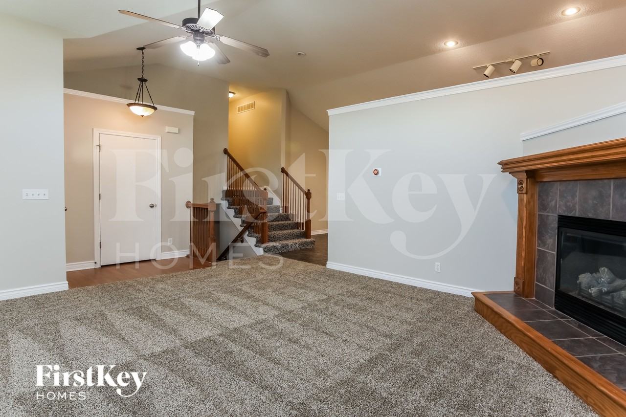 20805 Wterrace - Photo 4 of 16