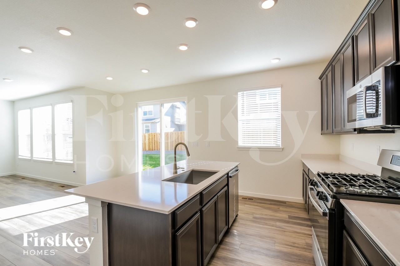 10994 Uvalda St - Photo 6 of 15