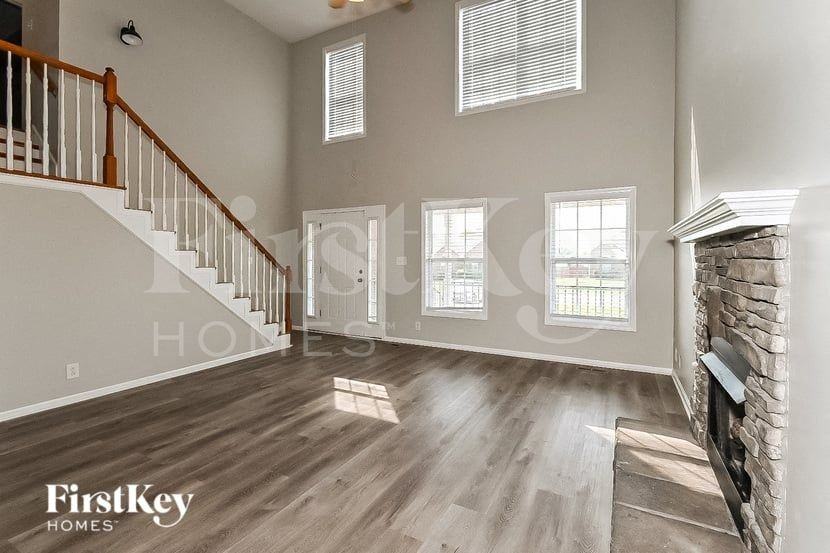 3916 Justene Ct - Photo 3 of 15