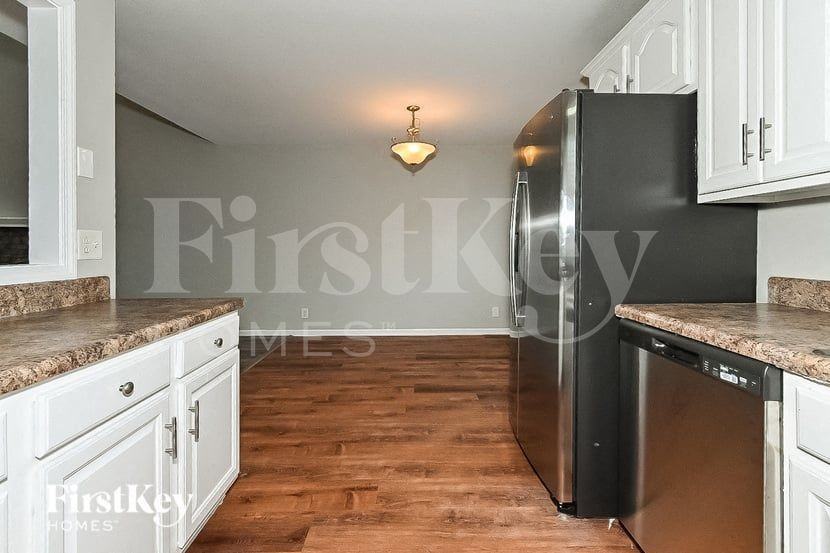 3916 Justene Ct - Photo 6 of 15