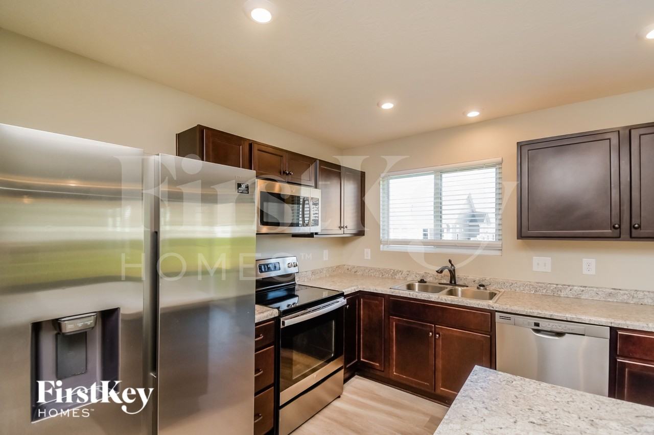 5510 Wood Spring Ln - Photo 5 of 16