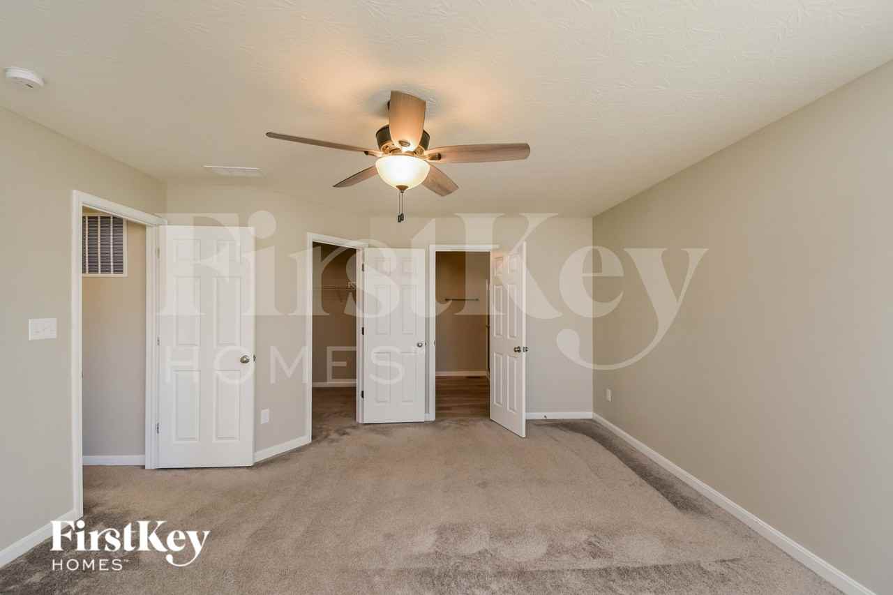 5510 Wood Spring Ln - Photo 7 of 16