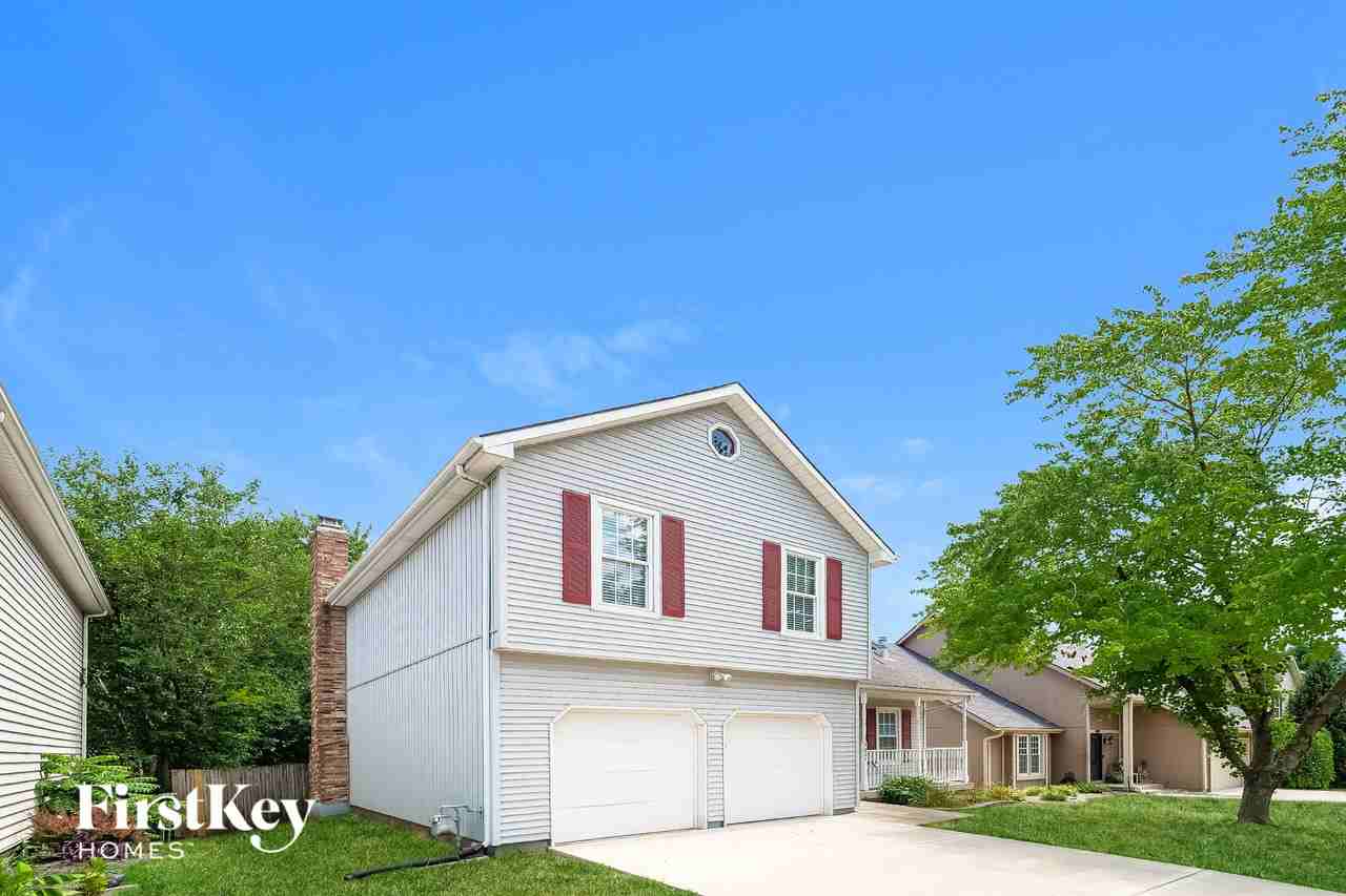 4807 Perry Ave - Photo 3 of 15