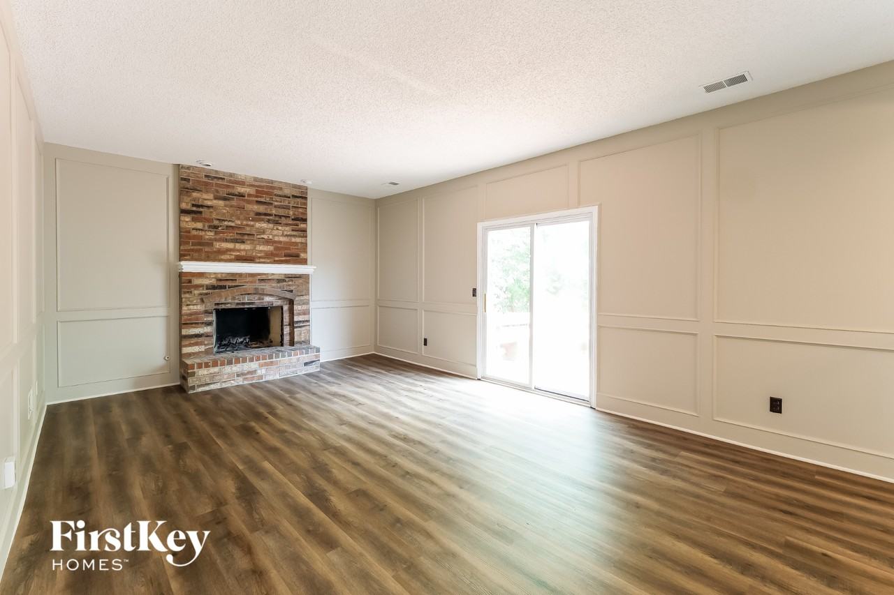 4807 Perry Ave - Photo 4 of 15