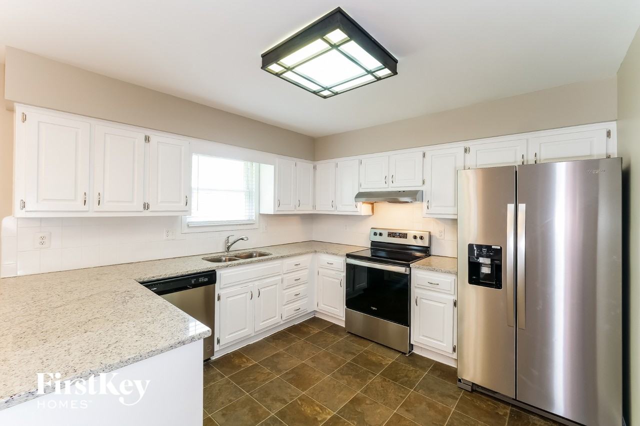 4807 Perry Ave - Photo 6 of 15