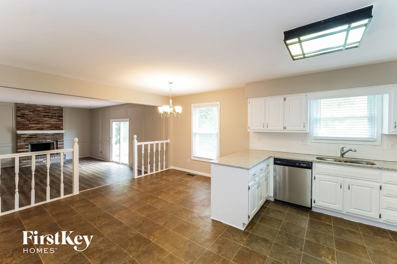 4807 Perry Ave - Photo 7 of 15