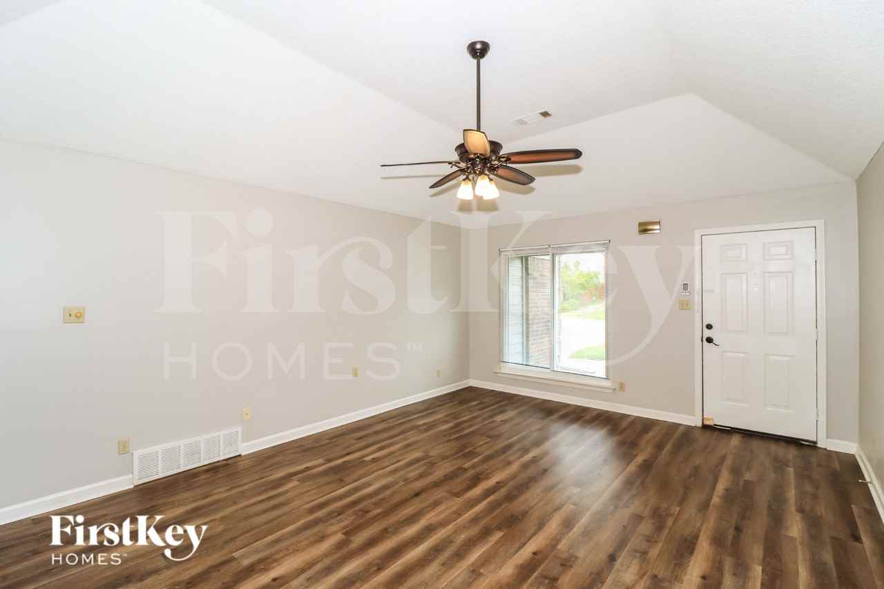 982 Dusty Cv - Photo 4 of 16