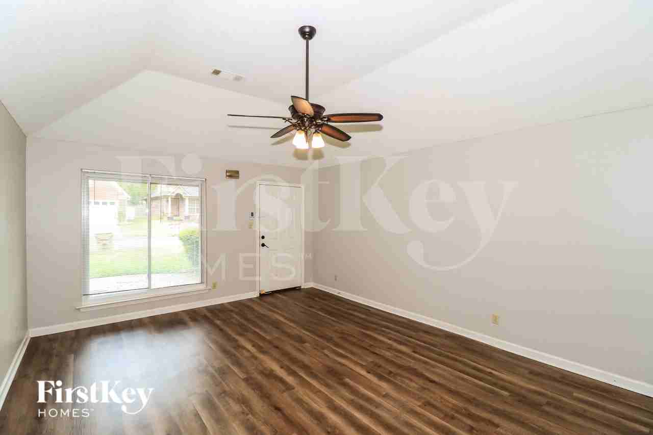 982 Dusty Cv - Photo 5 of 16