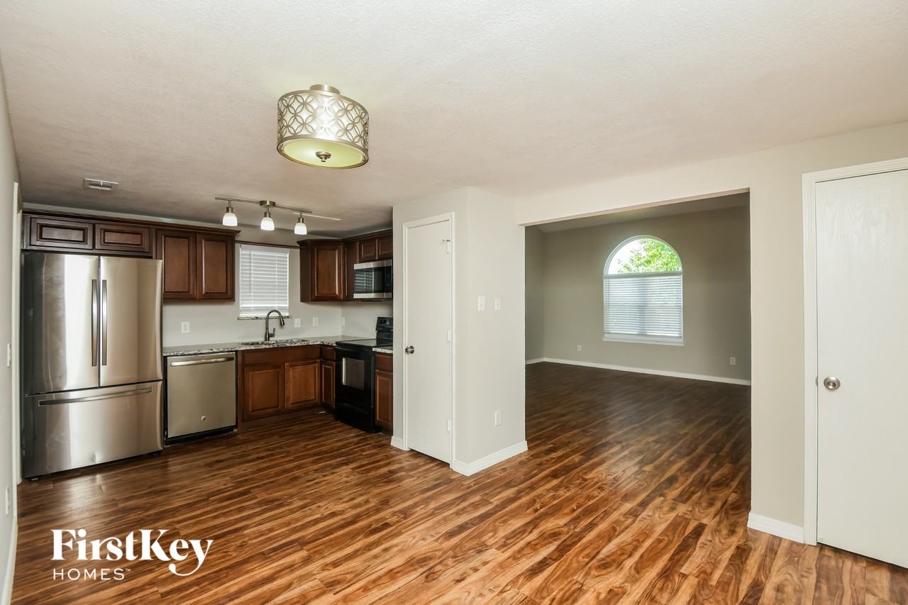 10208 Dawson Trl - Photo 4 of 15