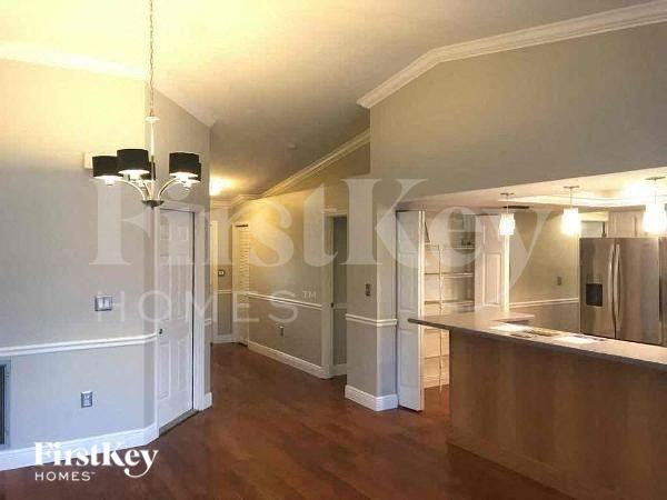 17261 Oriole Rd - Photo 3 of 15