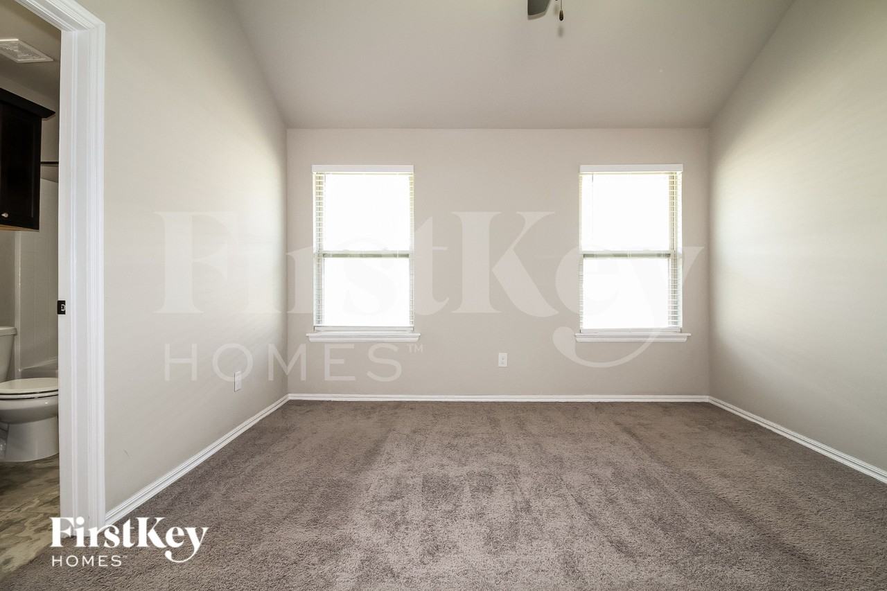 19708 Forsythe Dr - Photo 7 of 15