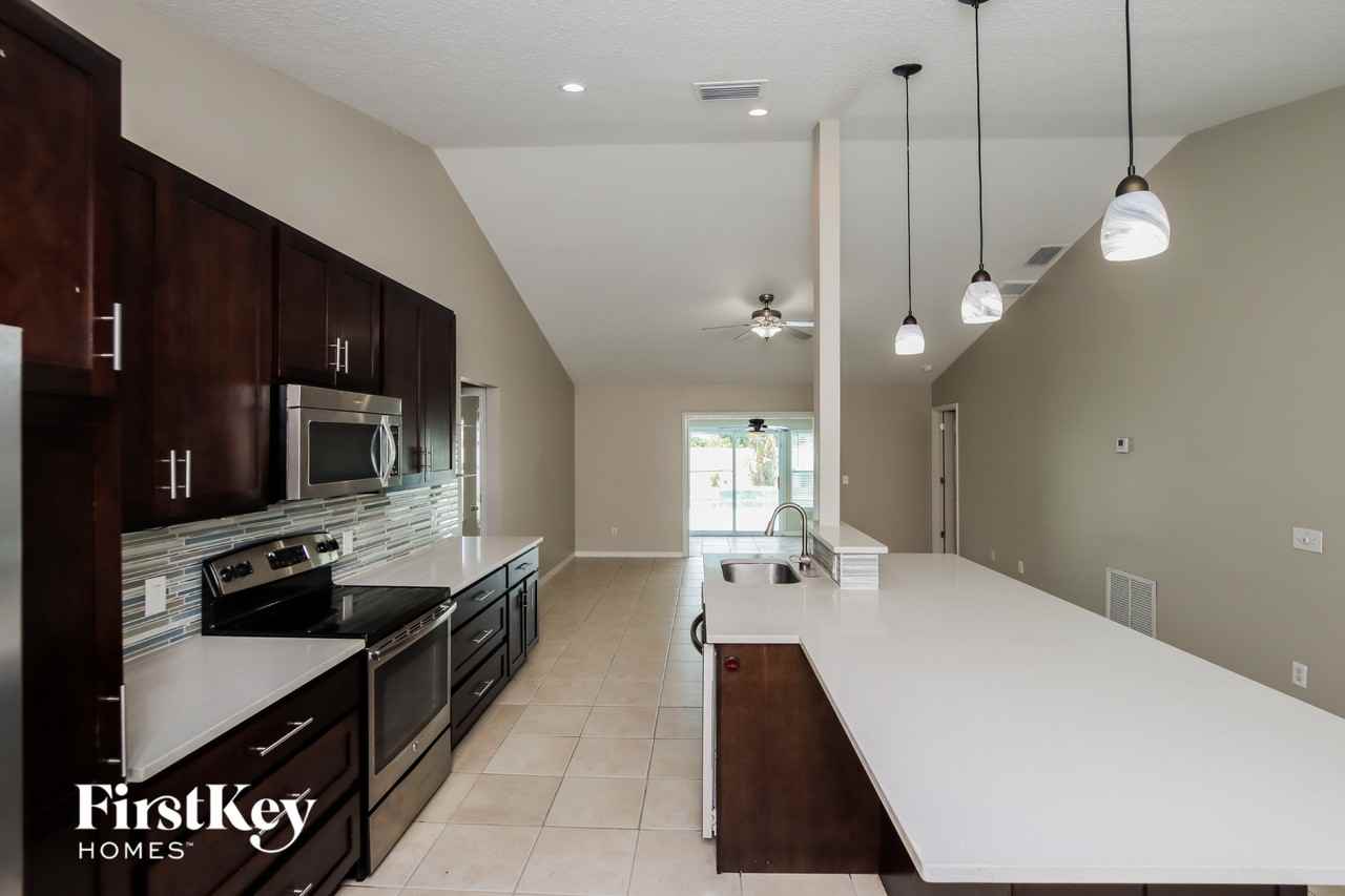 1992 Tranter Ave Se - Photo 7 of 15