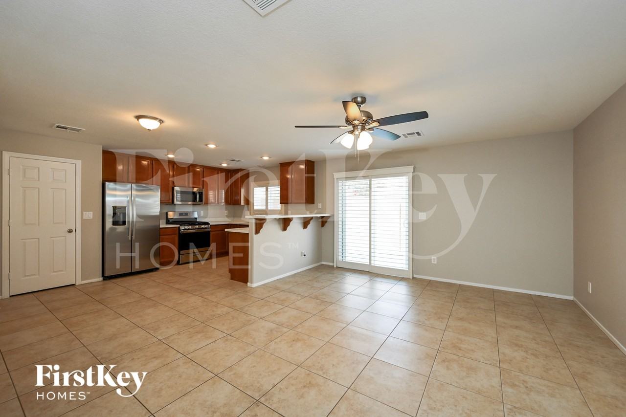 8302 Time Machine Ave - Photo 3 of 15