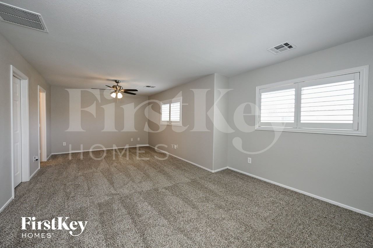 8302 Time Machine Ave - Photo 7 of 15