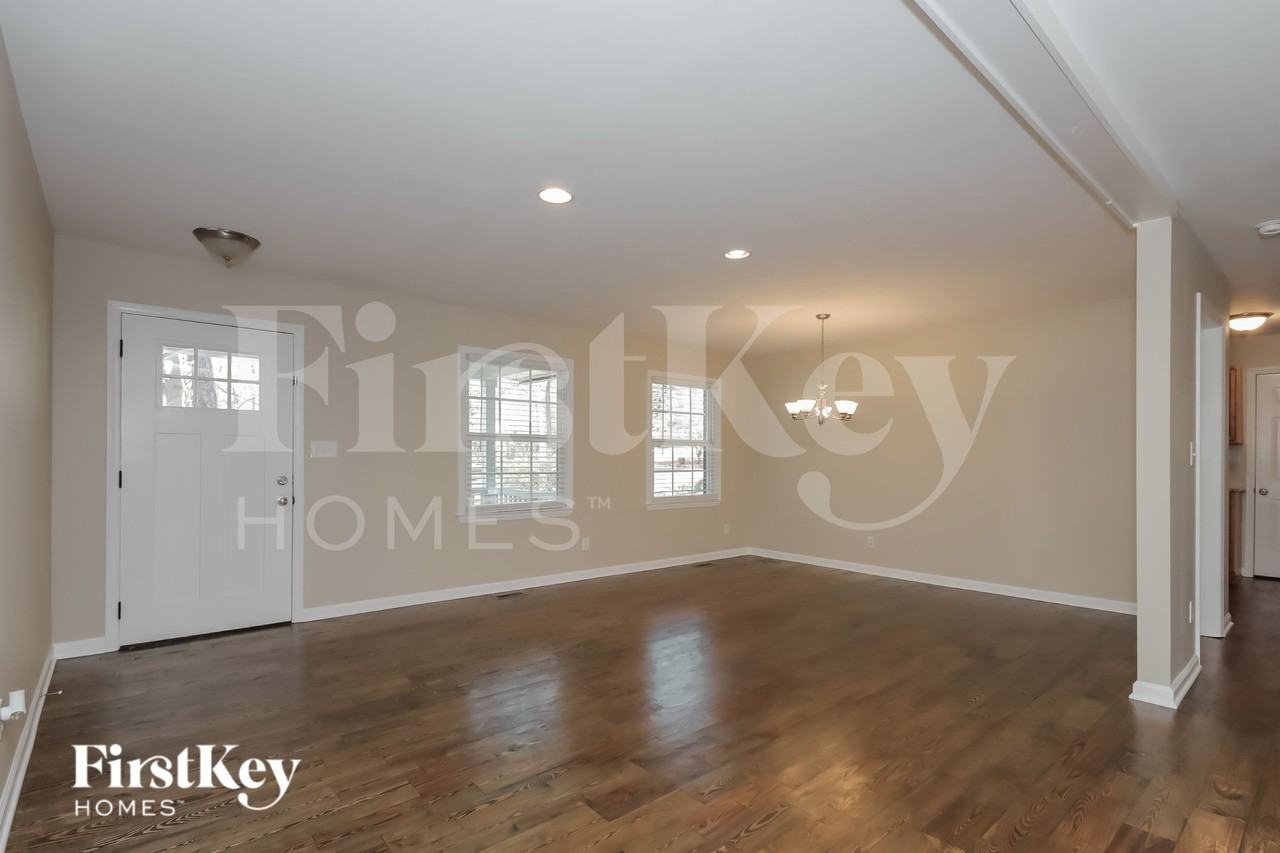 226 Heritage Pl - Photo 2 of 15