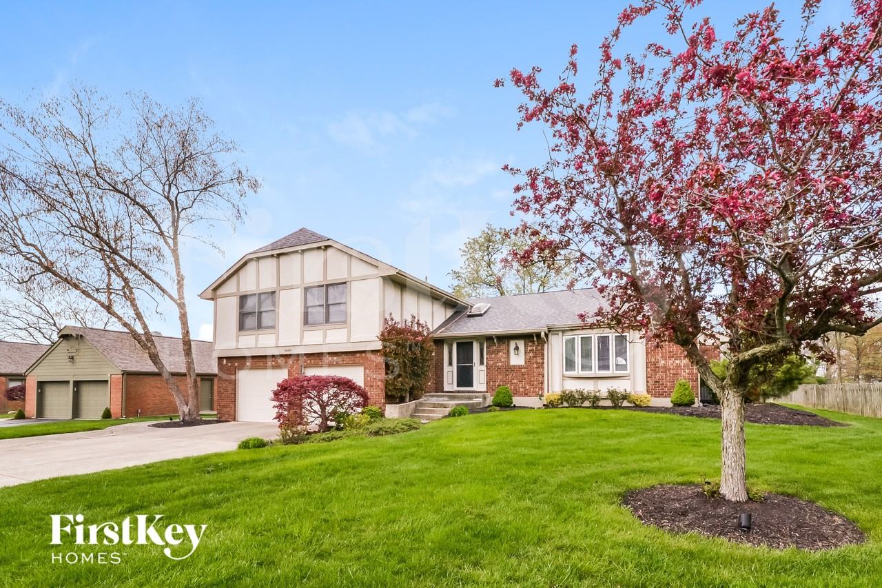 5668 Eagle Nest Ct - Photo 2 of 15