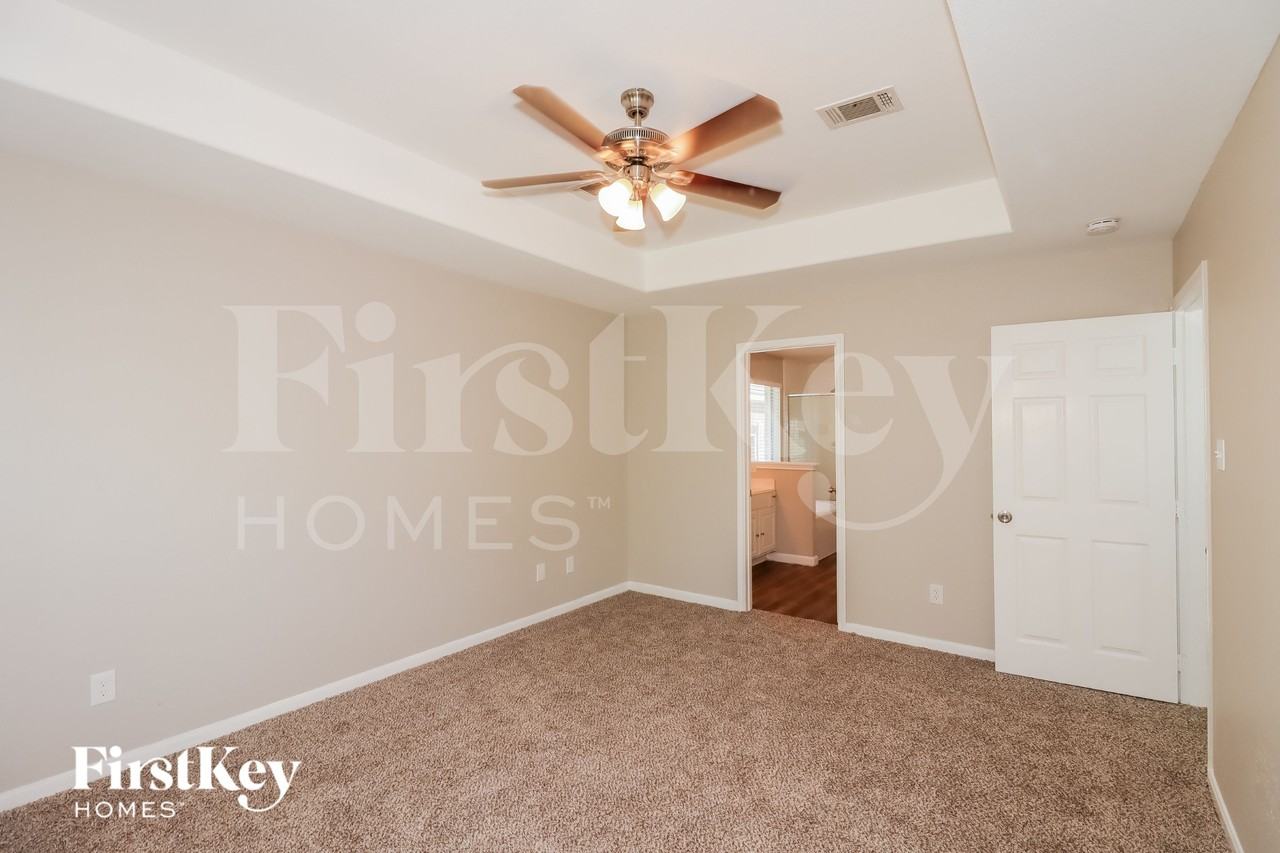 4515 Bridgevillage Dr - Photo 7 of 15