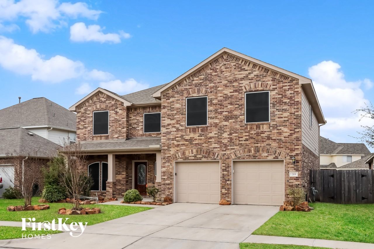 219 Chestnut - Photo 2 of 15