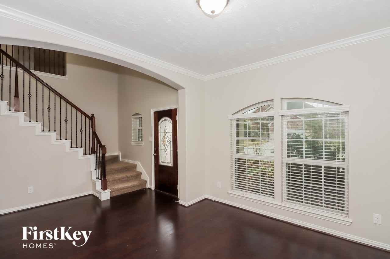 219 Chestnut - Photo 3 of 15