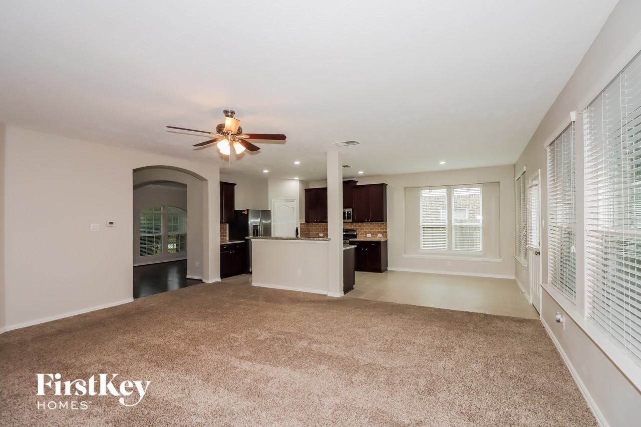 219 Chestnut - Photo 5 of 15