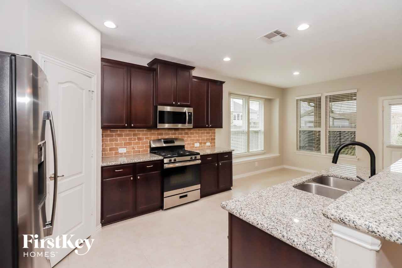 219 Chestnut - Photo 7 of 15