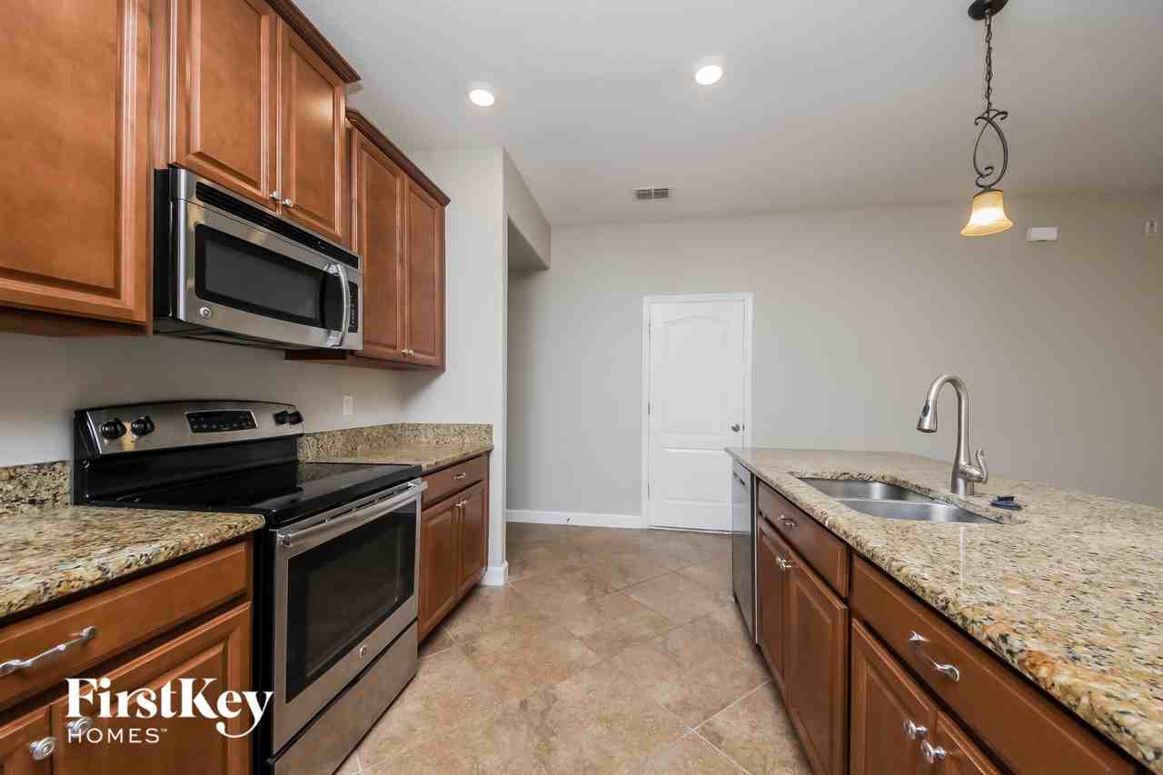 1958 Pantheon Dr - Photo 7 of 15