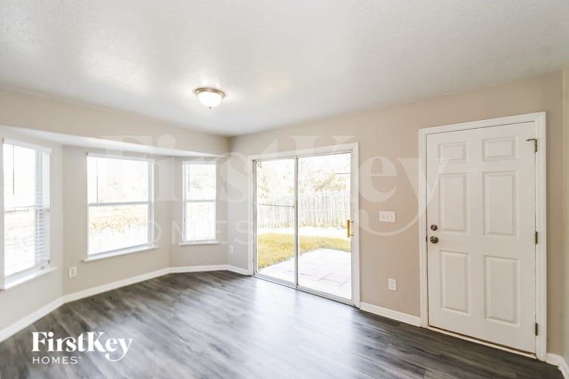 2163 Fresco Dr - Photo 4 of 16