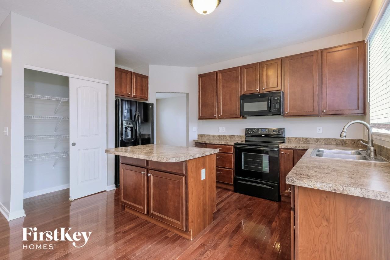 115 Leasure Dr - Photo 6 of 15