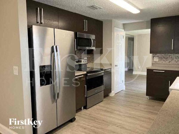 2241 George Wythe Rd - Photo 5 of 10