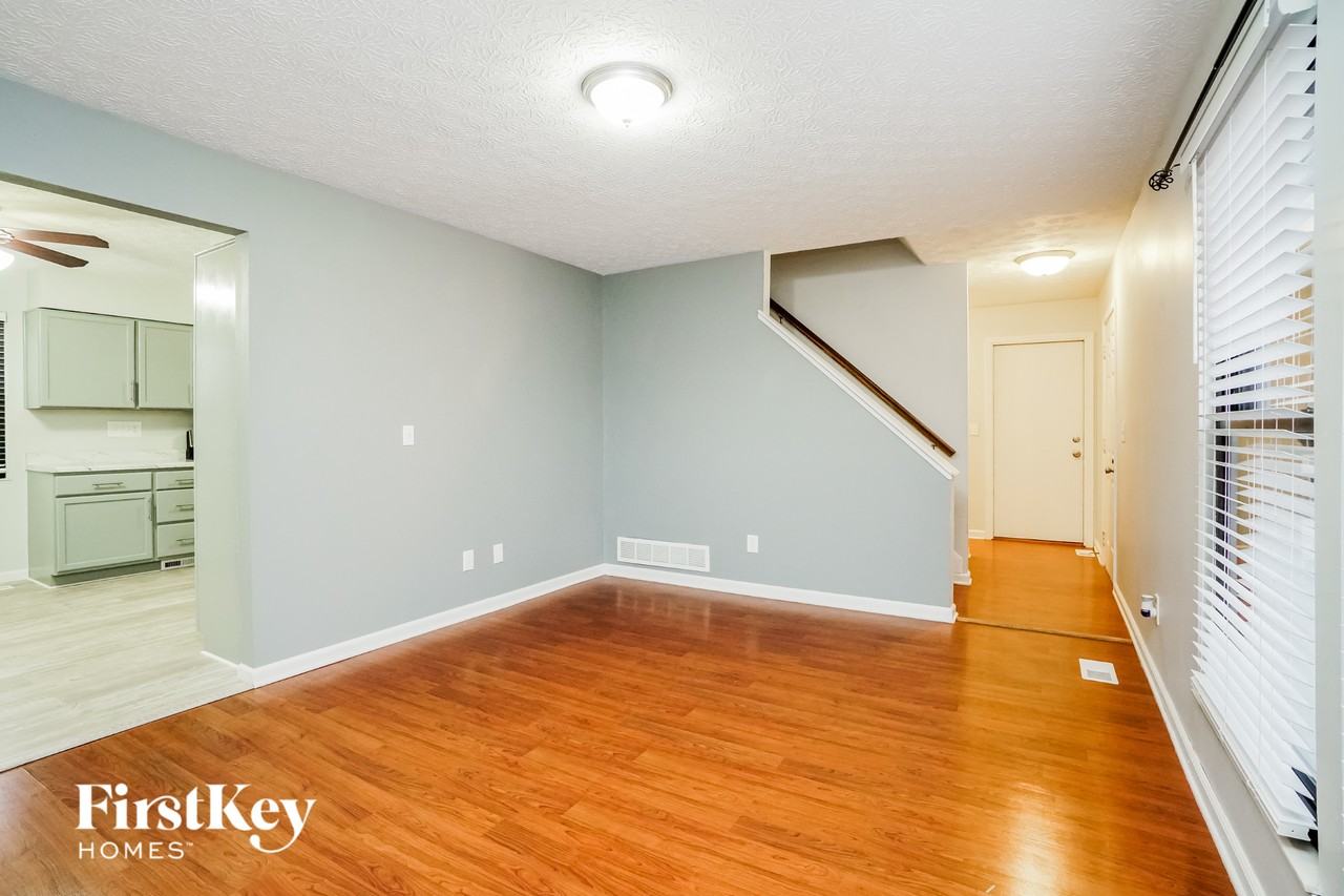 659 Forestwood Dr - Photo 2 of 15