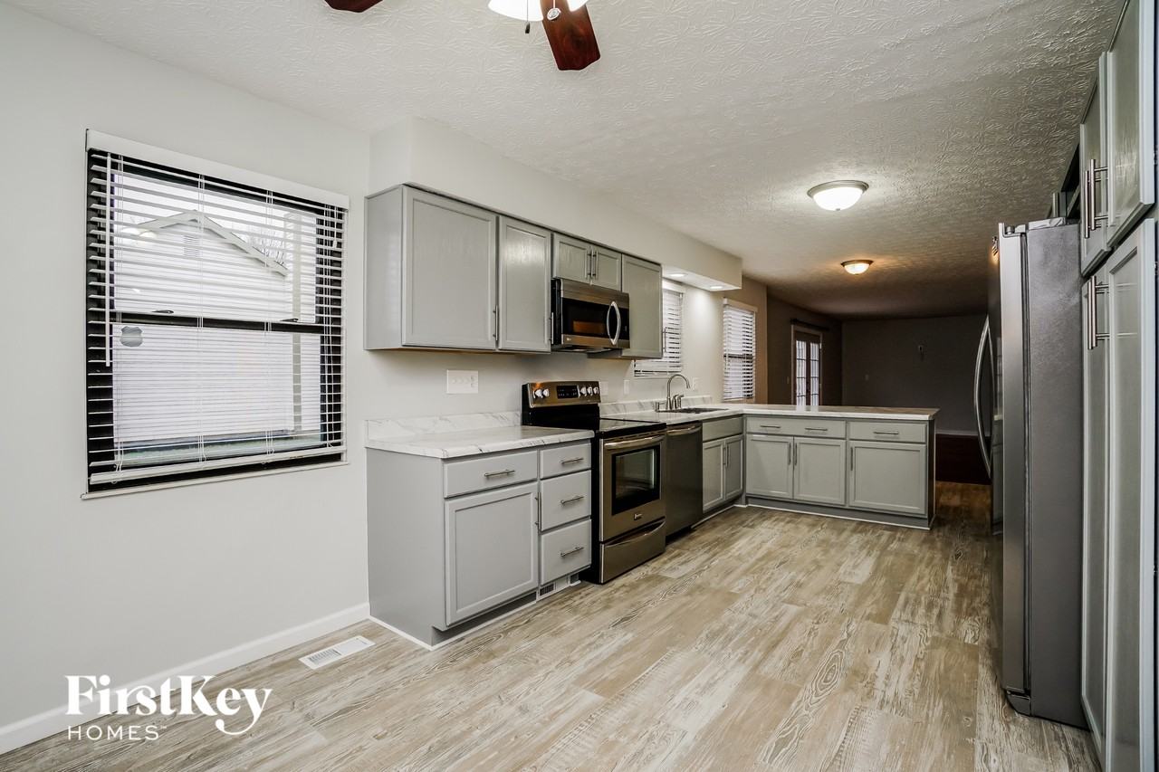 659 Forestwood Dr - Photo 3 of 15