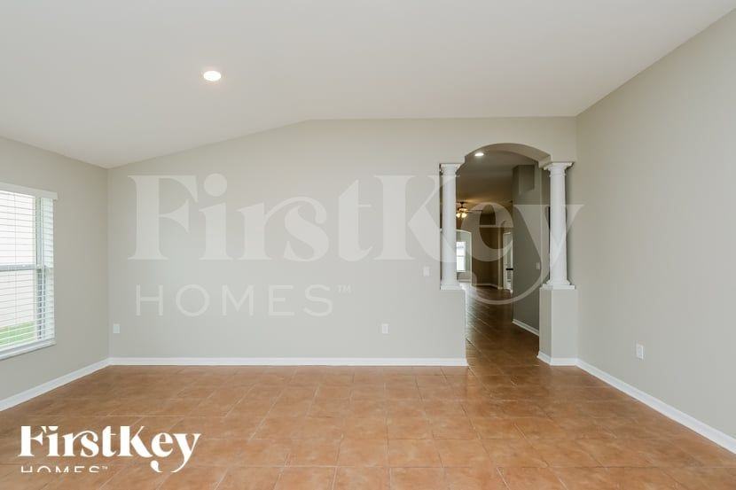 1620 Bonita Bluff Ct - Photo 6 of 18