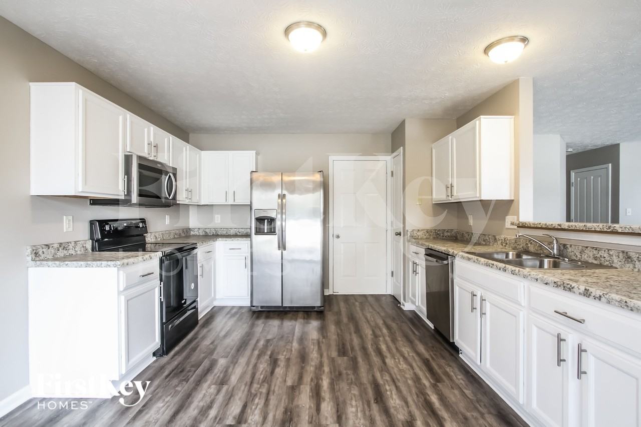 1621 Orchestra Way - Photo 5 of 14