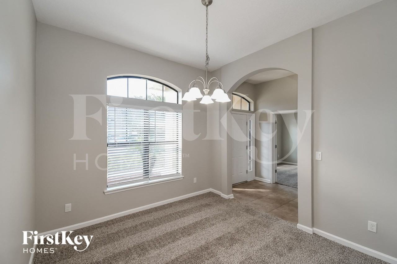 13737 Devan Lee Dr N - Photo 5 of 15