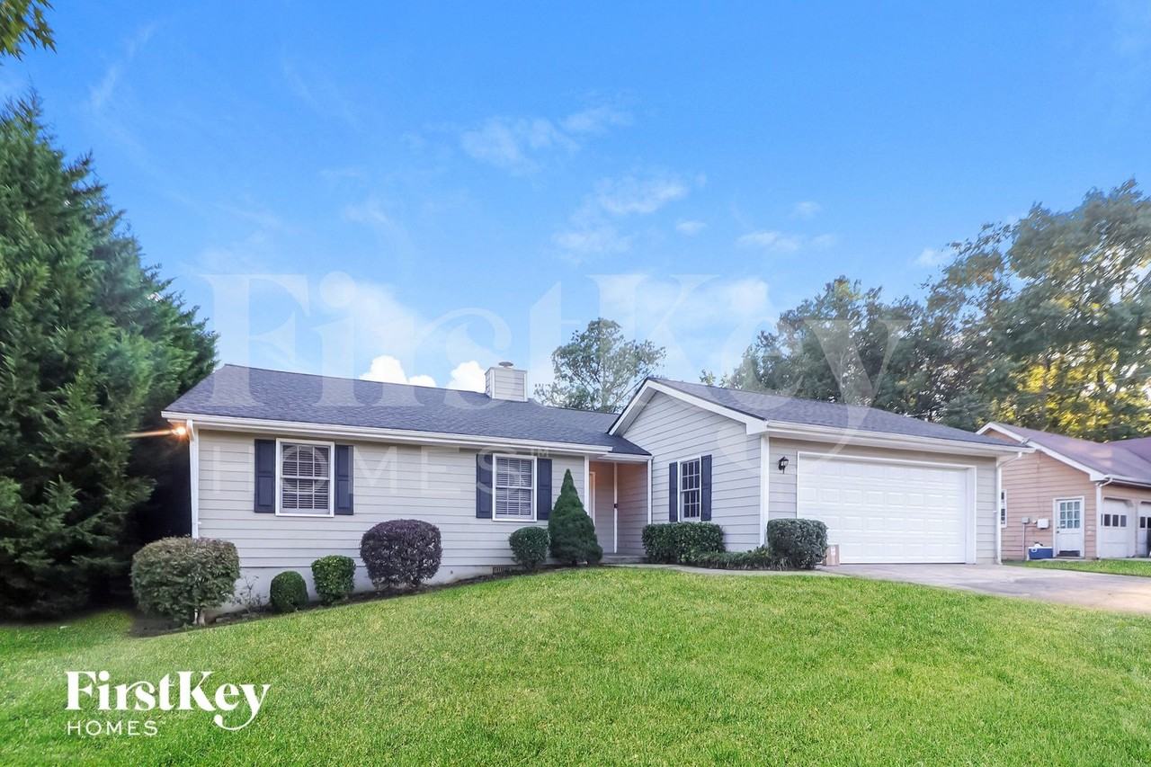 4480 Meadow Trl - Photo 2 of 15