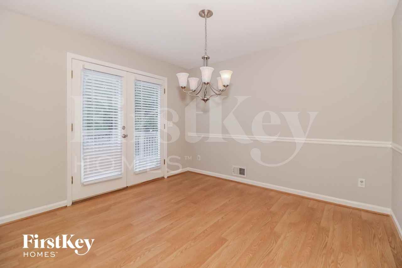 4480 Meadow Trl - Photo 5 of 15