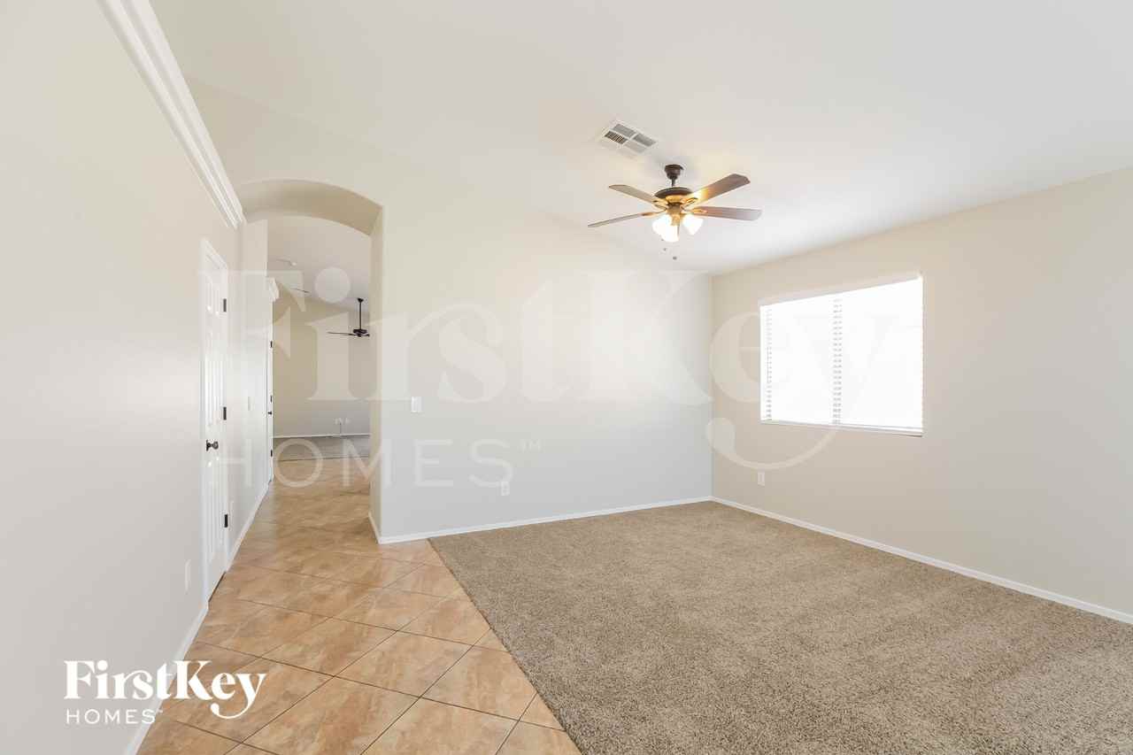 1820 S 106th Ln - Photo 4 of 16