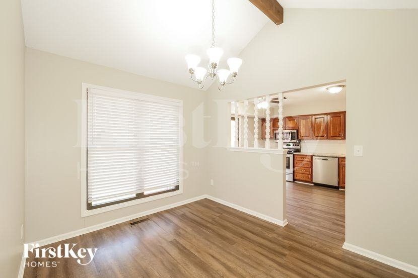 6704 Nw Mirror Lake Ter - Photo 6 of 16