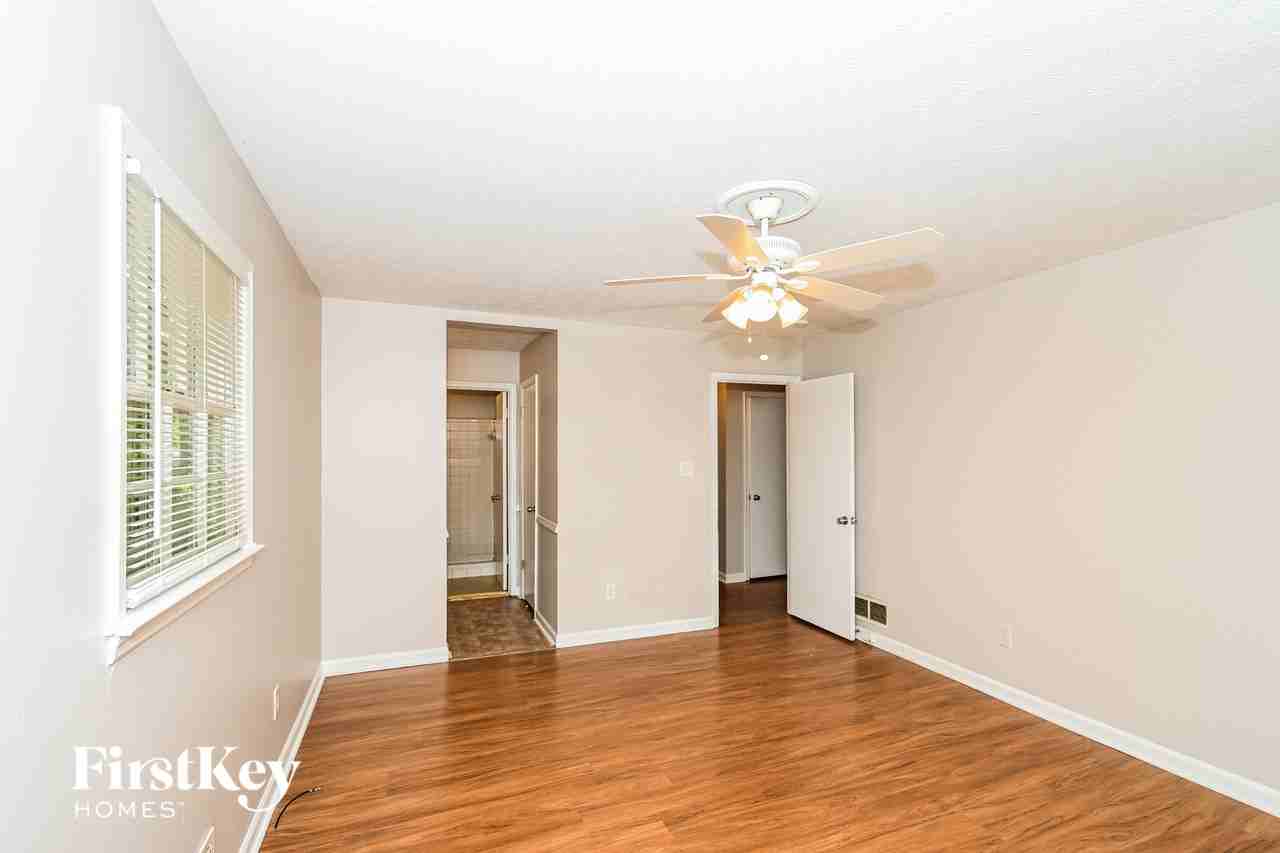 6917 Knollwood Dr - Photo 7 of 15