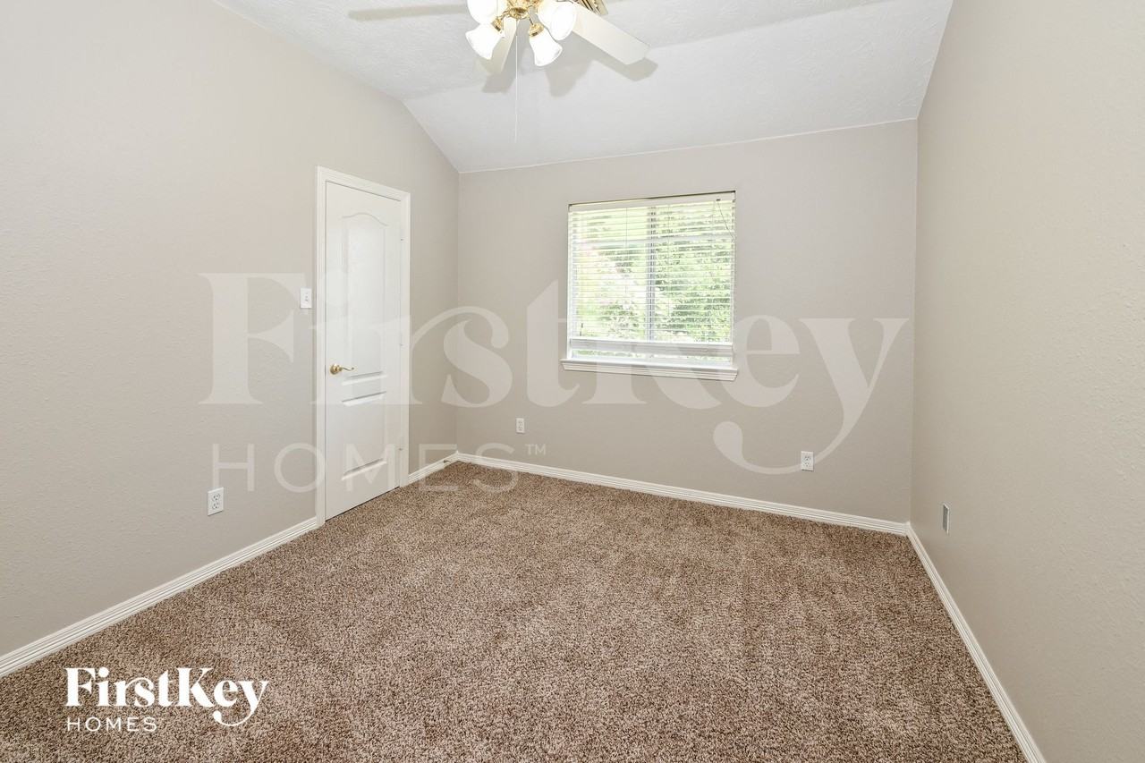 2803 Spring Dusk Ln - Photo 7 of 15